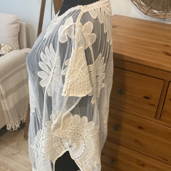 Cupshe Other - Cupshe swim cover up